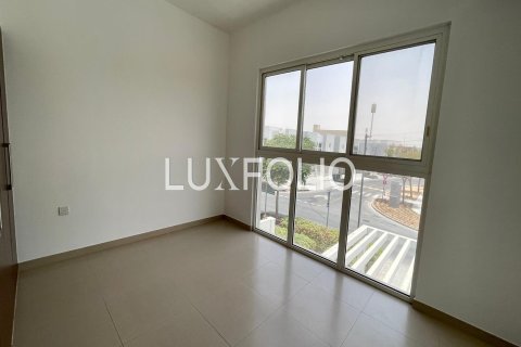 Снять в аренду таунхаус в Arabella Townhouses, Мудон, Дубай: 4 спальни, 235м², № 46390 - фото 13
