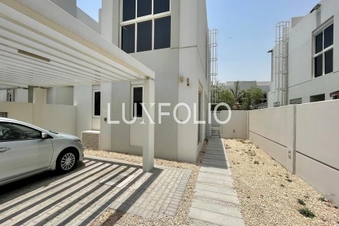 Снять в аренду таунхаус в Arabella Townhouses, Мудон, Дубай: 4 спальни, 235м², № 46390 - фото 5