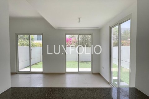 Снять в аренду таунхаус в Arabella Townhouses, Мудон, Дубай: 4 спальни, 235м², № 46390 - фото 7