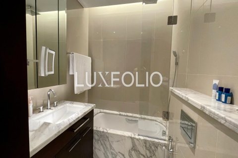 Снять в аренду квартиру в The Address Sky View Towers, Даунтаун Дубай (Даунтаун Бурдж Дубай), Дубай: 3 спальни, 198м², № 46381 - фото 9