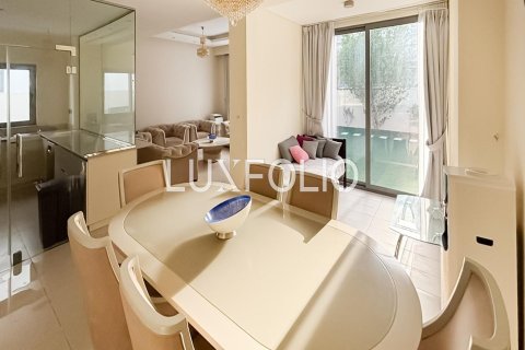 Снять в аренду виллу в Sidra Villas, Дубай Хилс Эстейт, Дубай: 3 спальни, 430м², № 46389 - фото 6