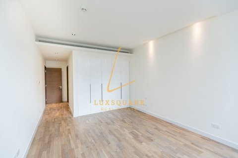 Apartment in Al Wasl, Dubai 3 bedrooms, 204 sq.m. № 141829 - photo 12