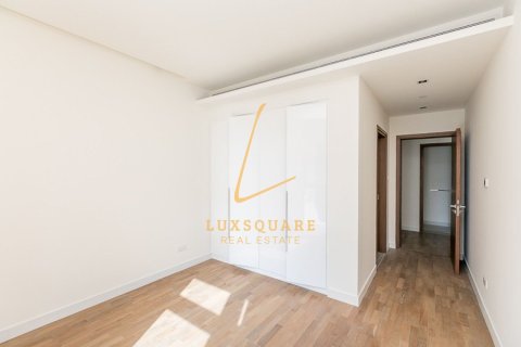 Apartment in Al Wasl, Dubai 3 bedrooms, 204 sq.m. № 141829 - photo 19