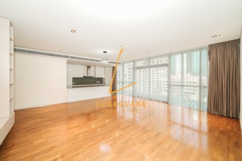 Apartment in Al Wasl, Dubai 3 bedrooms, 204 sq.m. № 141829 - photo 2