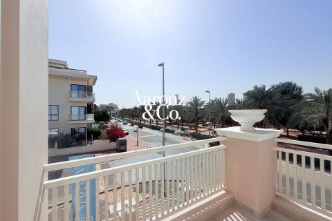 Townhouse in Jumeirah Village Circle, Dubai 4 bedrooms, 286 sq.m. № 137593 - photo 15