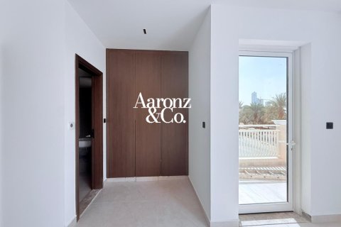Townhouse in Jumeirah Village Circle, Dubai 4 bedrooms, 286 sq.m. № 137593 - photo 6