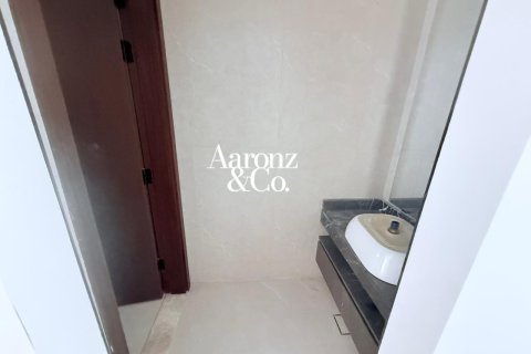 Townhouse in Jumeirah Village Circle, Dubai 4 bedrooms, 286 sq.m. № 137593 - photo 17