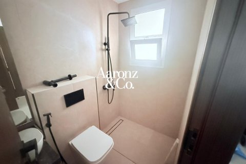 Townhouse in Jumeirah Village Circle, Dubai 4 bedrooms, 286 sq.m. № 137592 - photo 19
