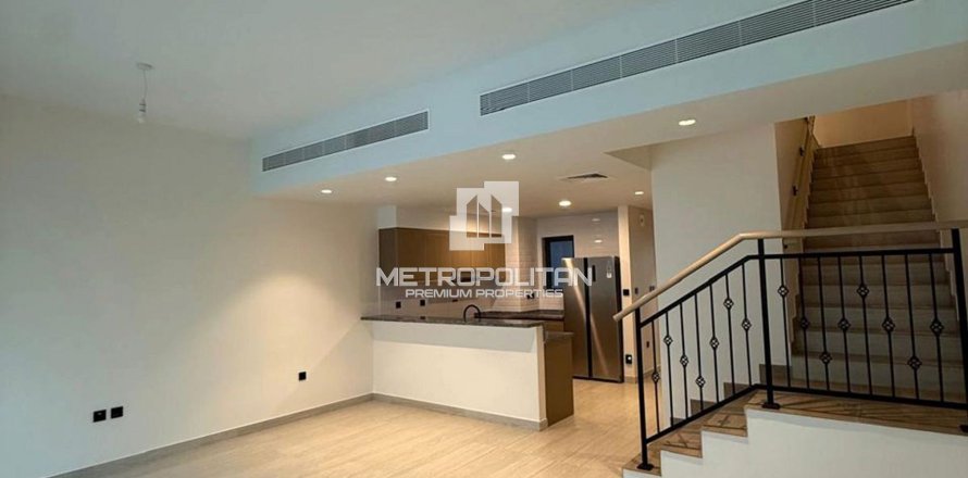 Maison de ville à Damac Lagoons, Dubai, 4 chambres, 144 m², № 73158