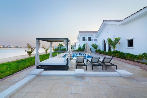 Снять в аренду виллу в Signature Villas, Пальма Джумейра, Дубай: 5 спален, 1245м², № 73154 - фото 5