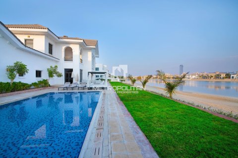 Вилла в Signature Villas, Пальма Джумейра, Дубай, 5 спален, 1245м², № 73154