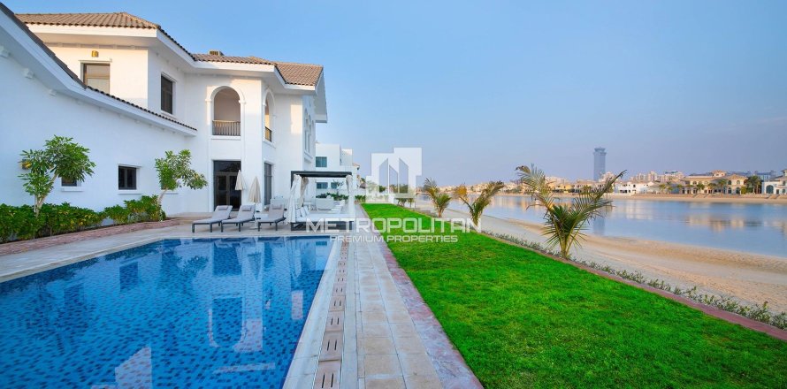 Вилла в Signature Villas, Пальма Джумейра, Дубай, 5 спален, 1245м², № 73154