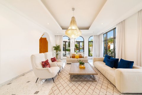 Снять в аренду виллу в Signature Villas, Пальма Джумейра, Дубай: 5 спален, 1245м², № 73154 - фото 13