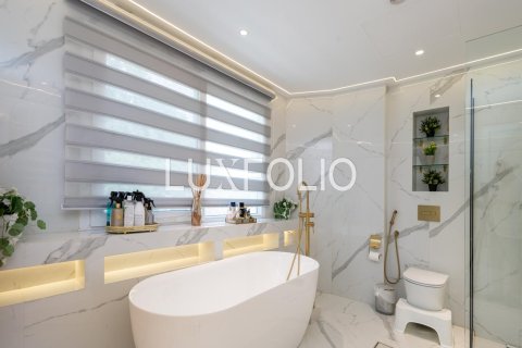 Villa en Motor City, Dubai, 5 dormitorios, 753 m², № 45980 - foto 19