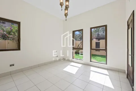 Apartment in Reehan, Old Town, Dubai 2 bedrooms, 282 sq.m. № 141214 - photo 9
