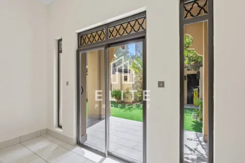 Apartment in Reehan, Old Town, Dubai 2 bedrooms, 282 sq.m. № 141214 - photo 19