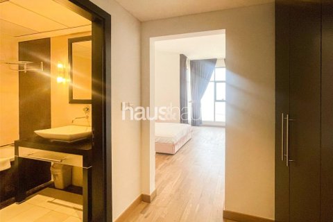 Apartment in Jumeirah Lake Towers, Dubai 2 bedrooms, 150 sq.m. № 45251 - photo 8