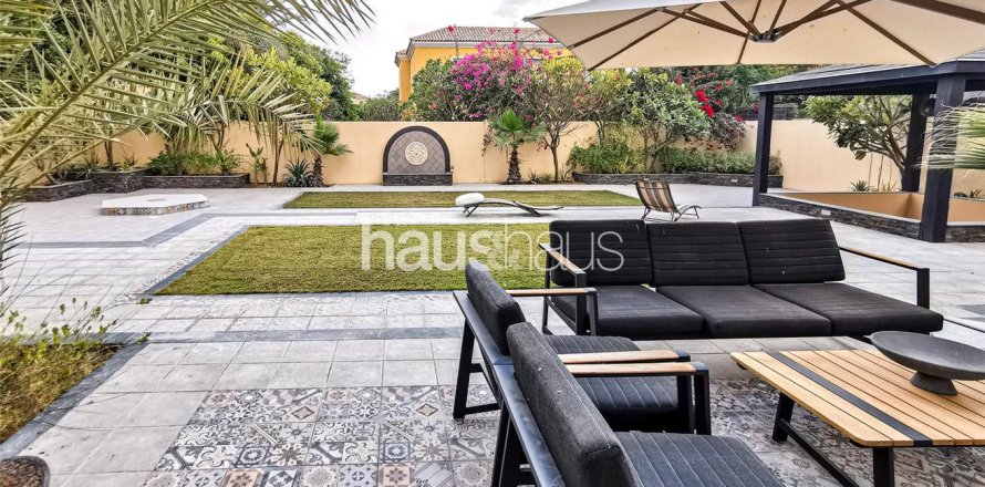Villa in Arabian Ranches, Dubai 4 bedrooms, 321 sq.m. № 45255