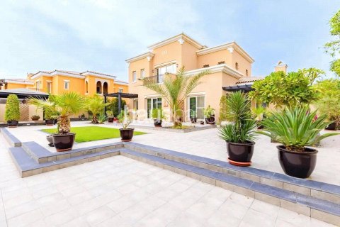 Villa in Arabian Ranches, Dubai 4 bedrooms, 321 sq.m. № 45255 - photo 15