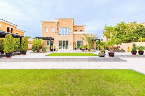 Villa in Arabian Ranches, Dubai 4 bedrooms, 321 sq.m. № 45255 - photo 21