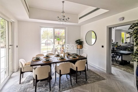 Villa in Arabian Ranches, Dubai 4 bedrooms, 321 sq.m. № 45255 - photo 12
