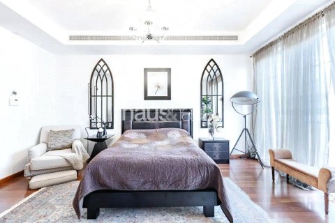 Villa in Arabian Ranches, Dubai 4 bedrooms, 321 sq.m. № 45255 - photo 13