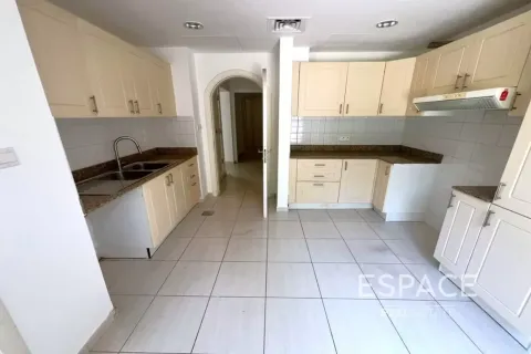 Villa en The Springs, Dubai, 3 dormitorios, 209 m², № 122807 - foto 2