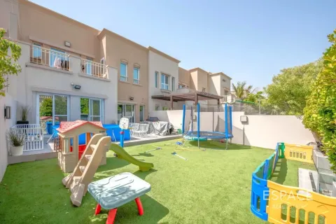 Villa à The Lakes, Dubai, 3 chambres, 233 m², № 122806