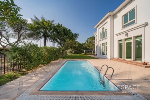 Villa in Jumeirah Islands, Dubai 4 bedrooms, 481 sq.m. № 122971 - photo 17