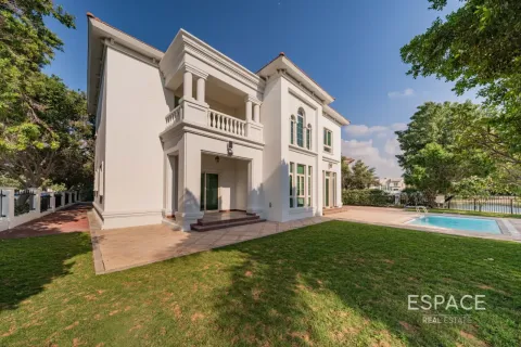 Villa in Jumeirah Islands, Dubai 4 bedrooms, 481 sq.m. № 122971 - photo 18