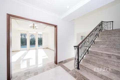 Villa in Jumeirah Islands, Dubai 4 bedrooms, 481 sq.m. № 122971 - photo 5