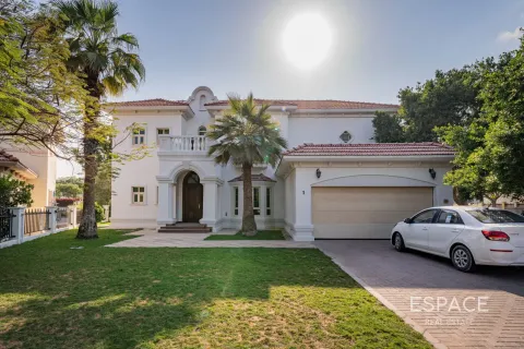 Villa in Jumeirah Islands, Dubai 4 bedrooms, 481 sq.m. № 122971 - photo 20