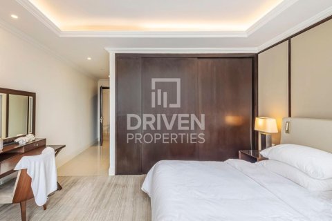Снять в аренду квартиру в The Address Residence Fountain Views, Даунтаун Дубай (Даунтаун Бурдж Дубай), Дубай: 2 спальни, 146.79м², № 128502 - фото 8