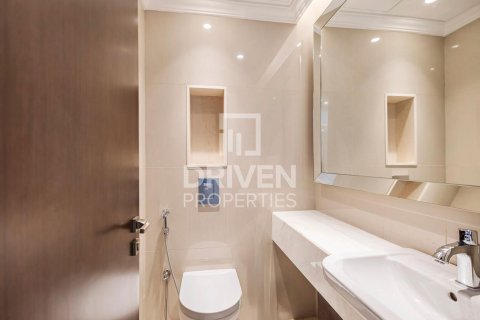 Снять в аренду квартиру в The Address Residence Fountain Views, Даунтаун Дубай (Даунтаун Бурдж Дубай), Дубай: 2 спальни, 146.79м², № 128502 - фото 12