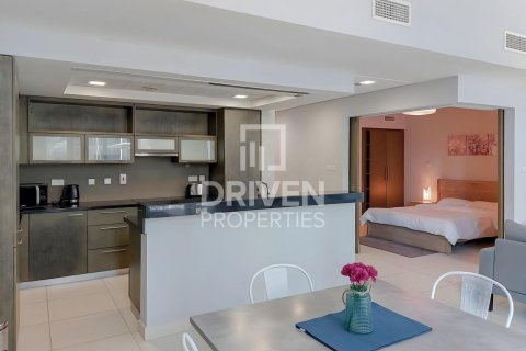 Снять в аренду квартиру в The Lofts, Даунтаун Дубай (Даунтаун Бурдж Дубай), Дубай: 1 спальня, 83.52м², № 128505 - фото 5