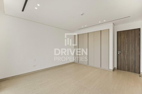 Villa in Jumeirah Park, Dubai 5 bedrooms, 704.3 sq.m. № 140169 - photo 16