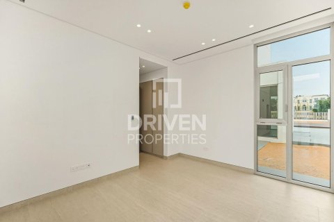 Villa in Jumeirah Park, Dubai 5 bedrooms, 704.3 sq.m. № 140169 - photo 10