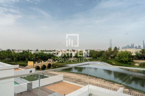 Villa in Jumeirah Park, Dubai 5 bedrooms, 704.3 sq.m. № 140169 - photo 29