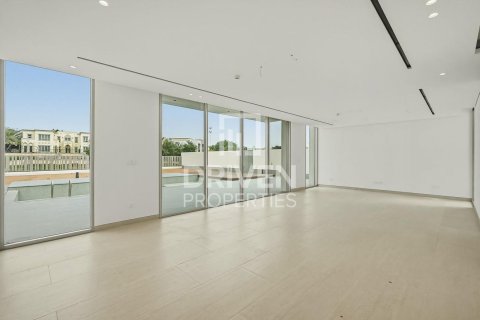 Villa in Jumeirah Park, Dubai 5 bedrooms, 704.3 sq.m. № 140169 - photo 5