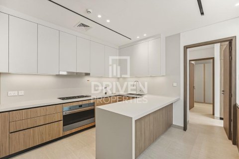 Villa in Jumeirah Park, Dubai 5 bedrooms, 704.3 sq.m. № 140169 - photo 8