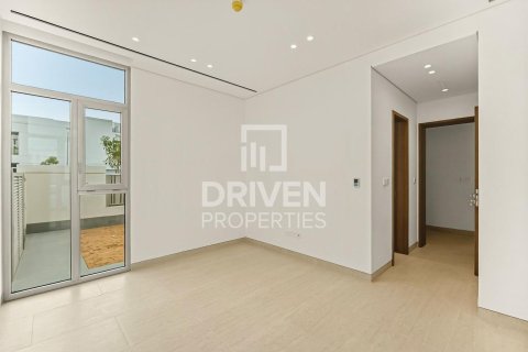 Villa in Jumeirah Park, Dubai 5 bedrooms, 704.3 sq.m. № 140169 - photo 14