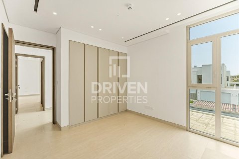 Villa in Jumeirah Park, Dubai 5 bedrooms, 704.3 sq.m. № 140169 - photo 12
