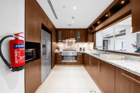 Apartment in Boulevard Point, Downtown Dubai (Downtown Burj Dubai), Dubai 3 bedrooms, 194 sq.m. № 72842 - photo 6