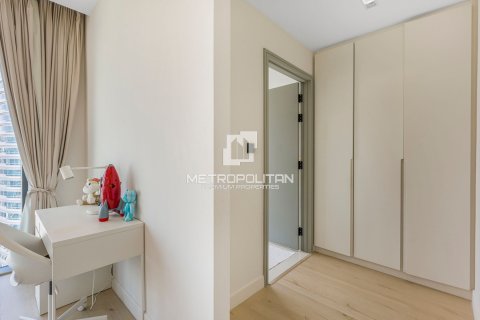 Apartamento en Vida Residences Dubai Marina, Dubai Marina, Dubai, 2 dormitorios, 107 m², № 72908 - foto 16