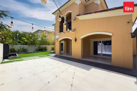 Villa in Dubai 5 bedrooms, 450 sq.m. № 123729