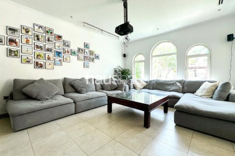 فيلا في Legacy, Jumeirah Park, دبي 3 غرف نوم, 285 م² رقم 44476 - صورة 3