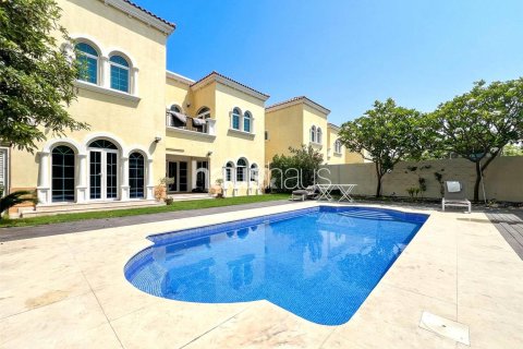 Вилла в Legacy, Jumeirah Park, Дубай, 3 спальни, 285м², № 44476