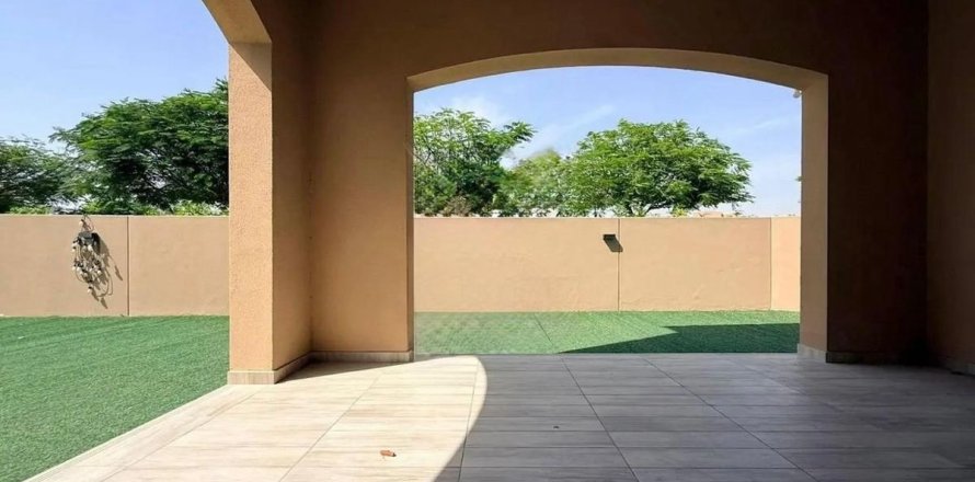 تاون هاوس في دبي 4 غرف نوم, 512 م² رقم 135147