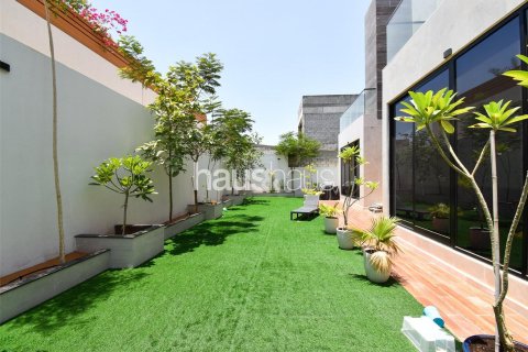 Villa in Al Furjan, Dubai 5 bedrooms, 606 sq.m. № 43823 - photo 20