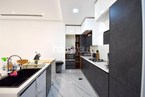 Villa in Al Furjan, Dubai 5 bedrooms, 606 sq.m. № 43823 - photo 16